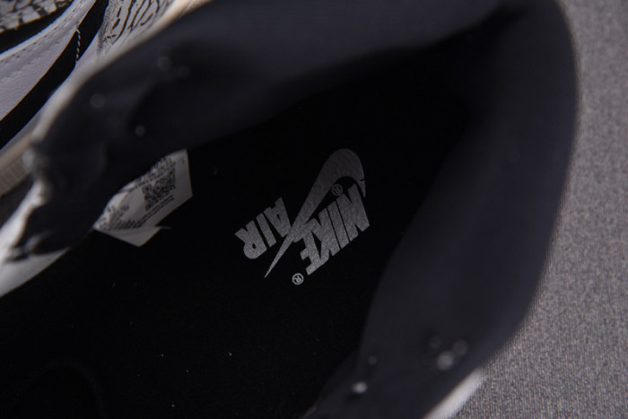 Air Jordan 1 Retro High OG "White Cement" DZ5485-052