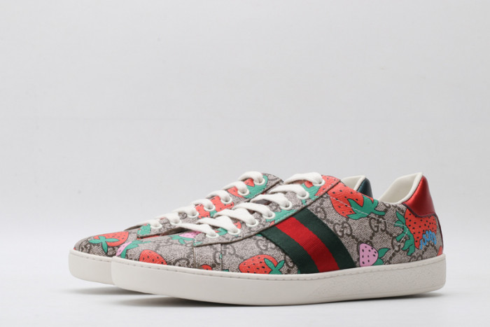 Gu66 Ace Embroidered Low-Top Sneaker