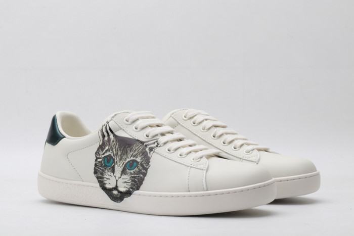 Gu66 Ace Embroidered Low-Top Sneaker