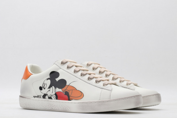 Gu66 Ace Embroidered Low-Top Sneaker