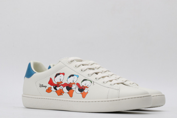 Gu66 Ace Embroidered Low-Top Sneaker