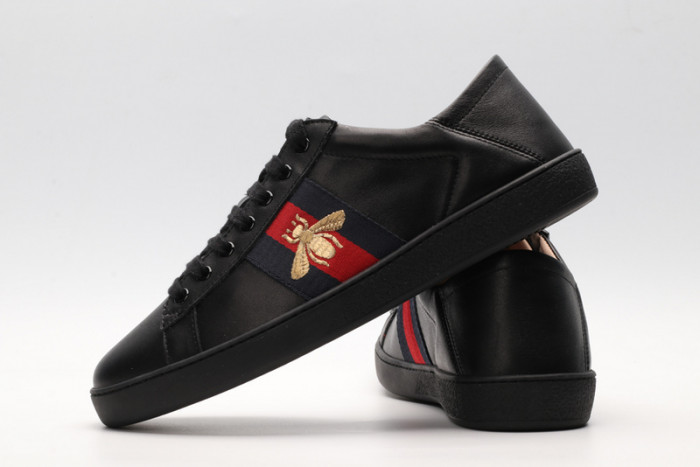 Gu66 Ace Embroidered Low-Top Sneaker