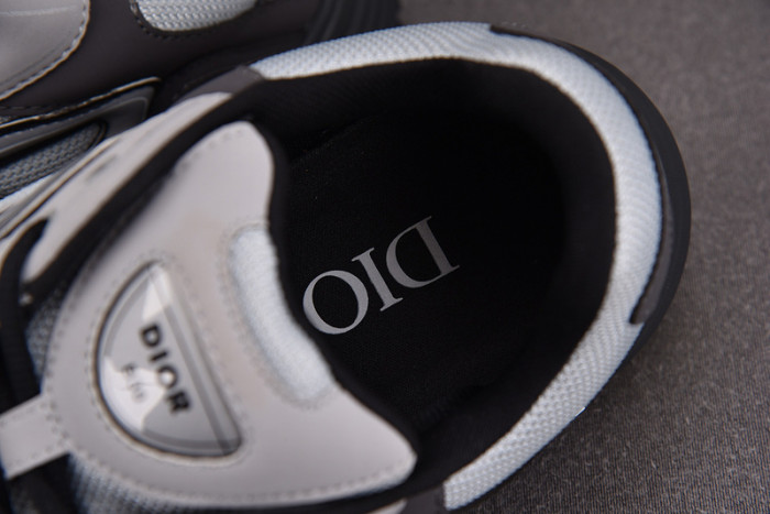 D10R B30 SNEAKER