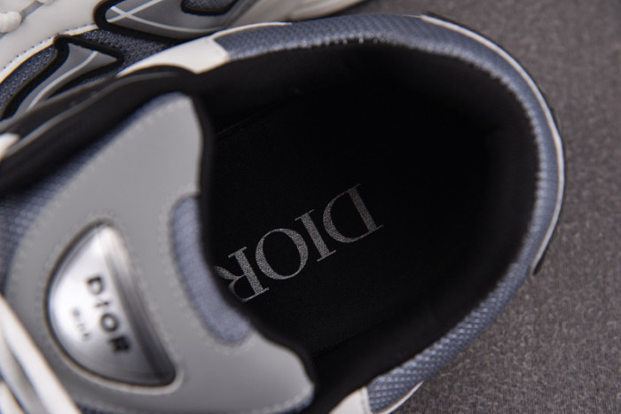 D10R B30 SNEAKER