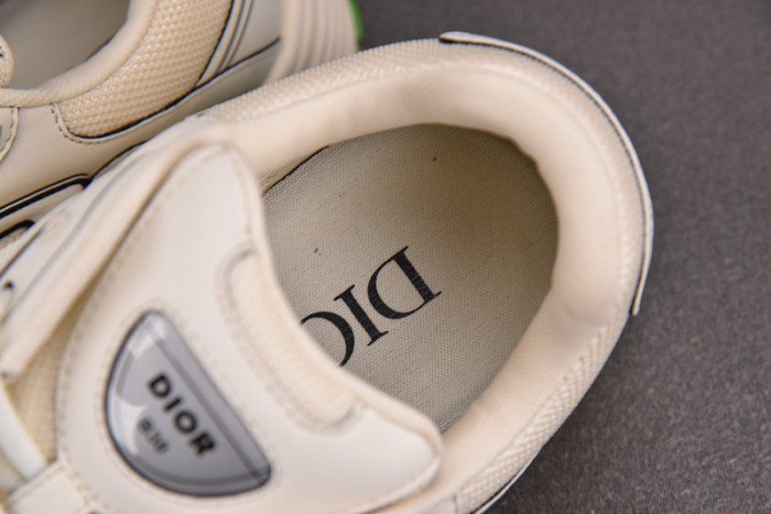 D10R B30 SNEAKER