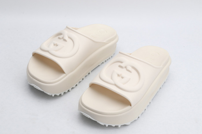 Gu66 SLIPPERS