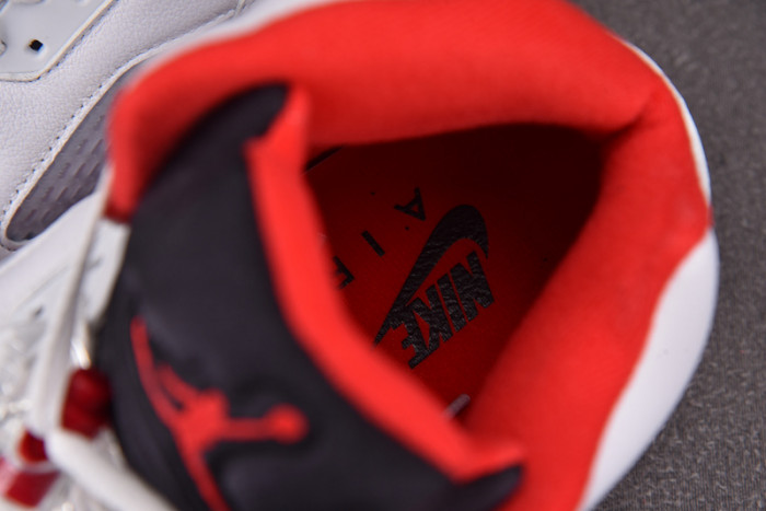 Jordan 5 Retro Fire Red Black Tongue (2025) - HQ7978-101