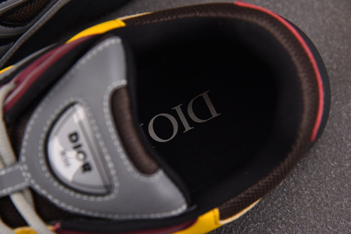 D10R B30 SNEAKER