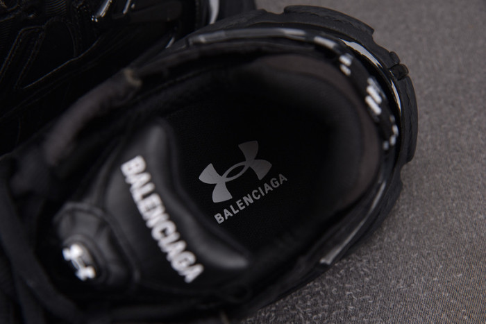 BLCG Runner Sneaker 813794 WRUCU 1000