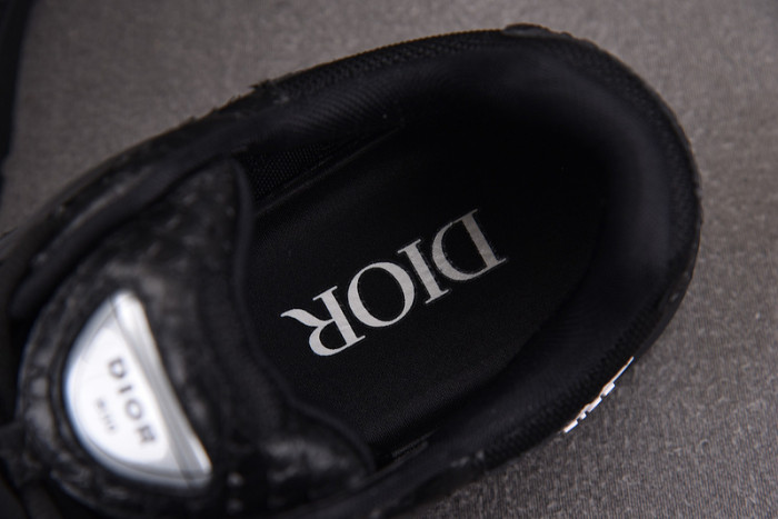 D10R B30 SNEAKER