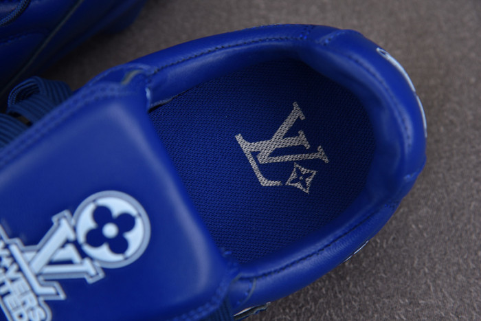 Lou1su1tt Footprint Soccer Blue White