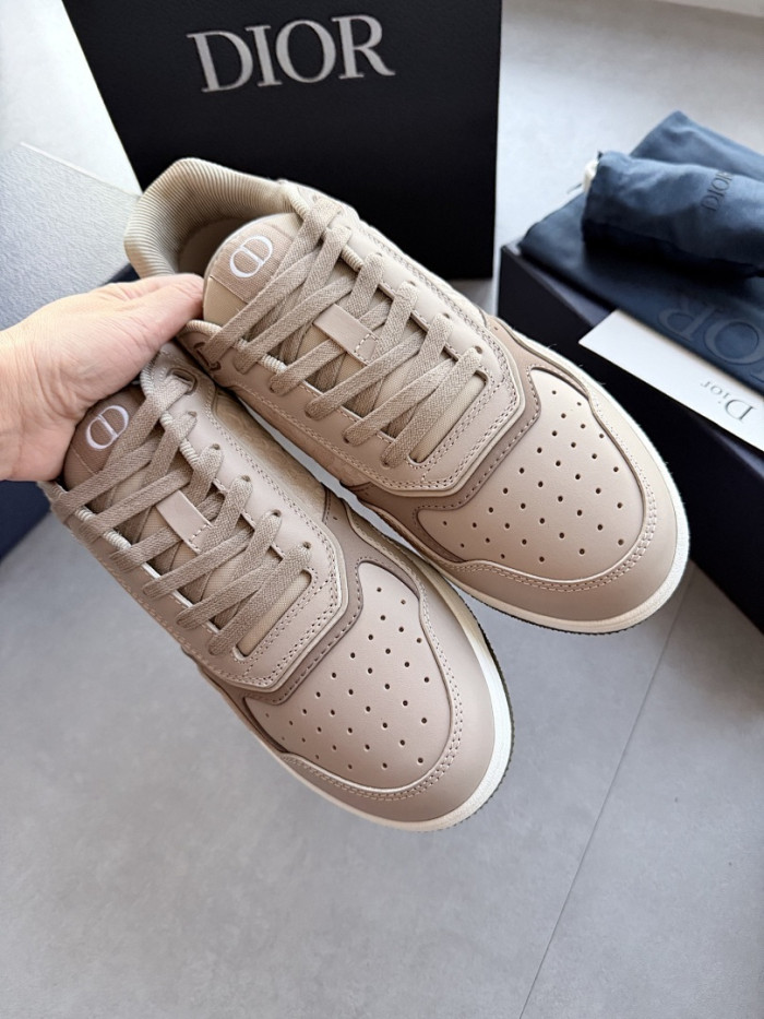 D10R B27 Sneaker