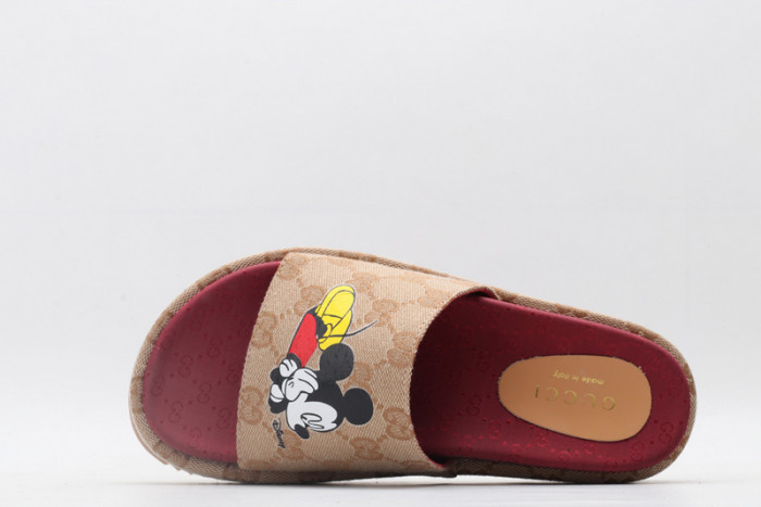 Gu66 SLIPPERS