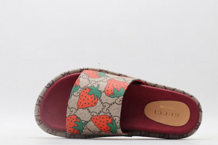 Gu66 SLIPPERS