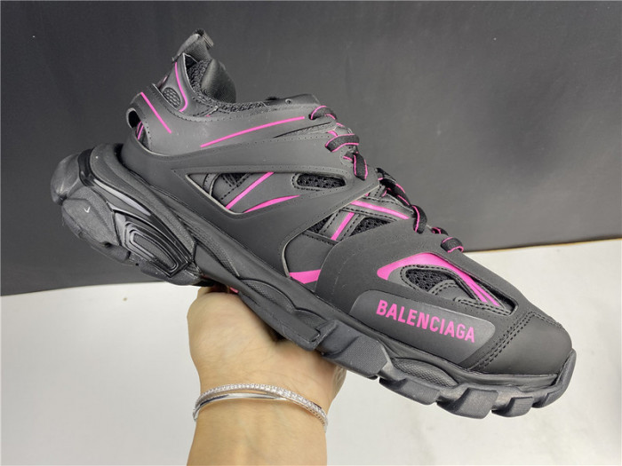 BLCG Track Trainer black and pink 542023 W2LA1 2046