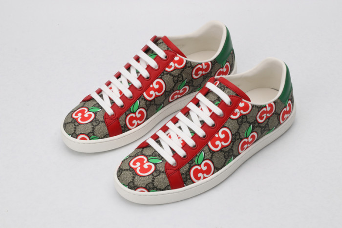 Gu66 Ace Embroidered Low-Top Sneaker
