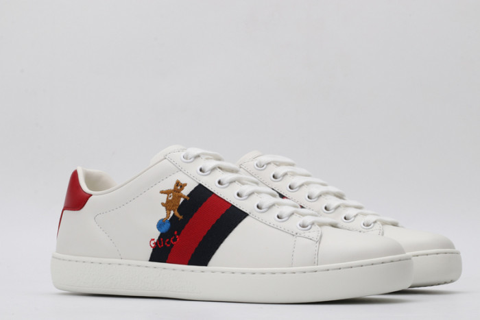 Gu66 Ace Embroidered Low-Top Sneaker