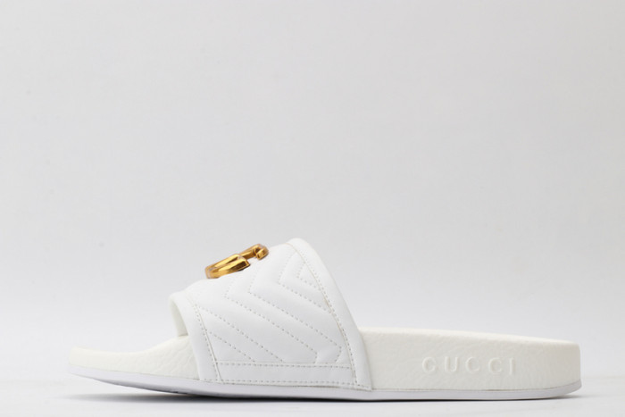 Gu66 SLIPPERS