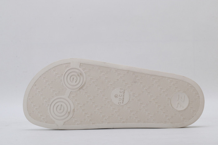 Gu66 SLIPPERS