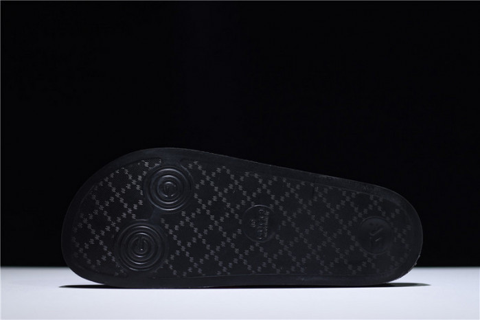 Gu66 SLIPPERS