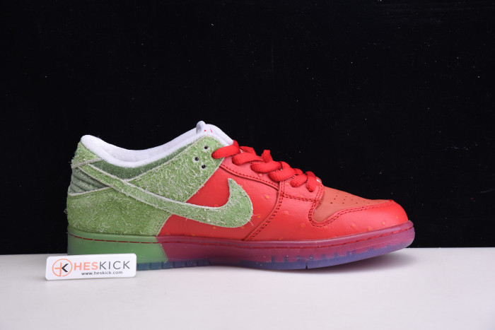 Nike SB Dunk low"strawberry cough" CW7093-601