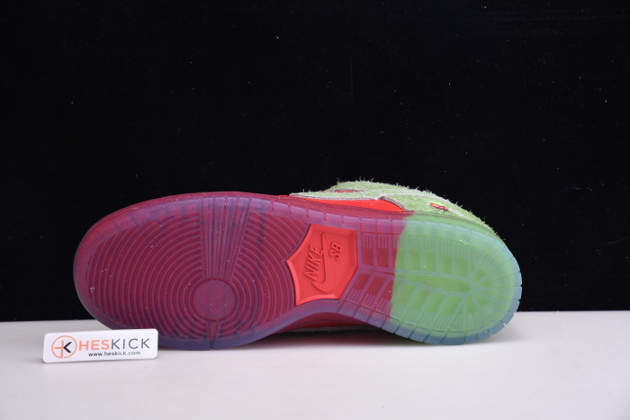 Nike SB Dunk low"strawberry cough" CW7093-601