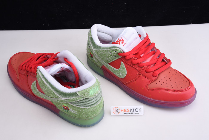 Nike SB Dunk low"strawberry cough" CW7093-601