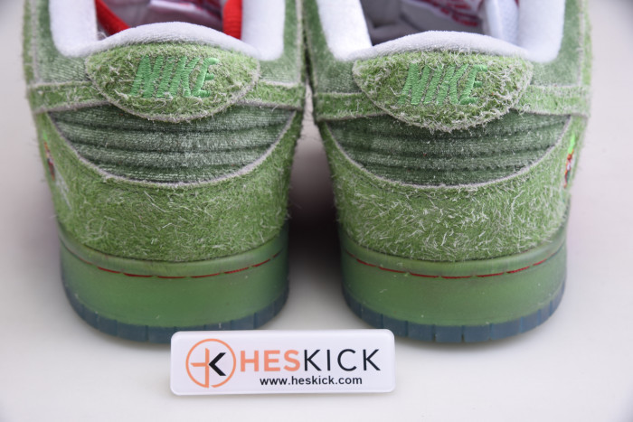 Nike SB Dunk low"strawberry cough" CW7093-601