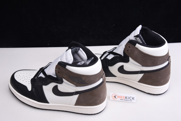 AIR Jordan 1 Retro High Dark Mocha 555088-105