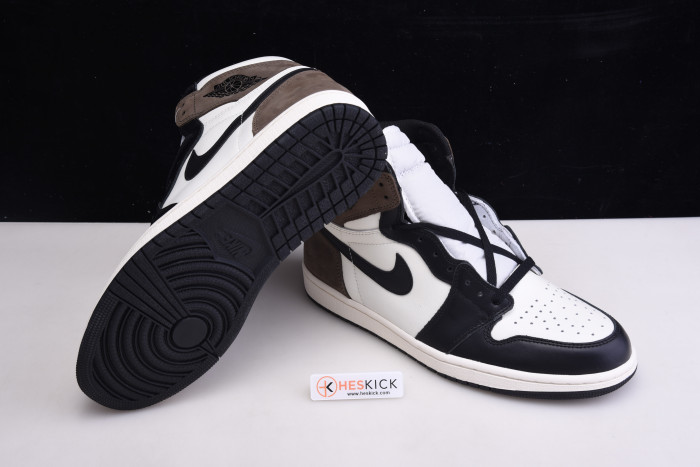 AIR Jordan 1 Retro High Dark Mocha 555088-105