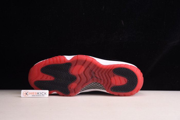 Air Jordan 11 Retro Low Concord Bred AV2187-160