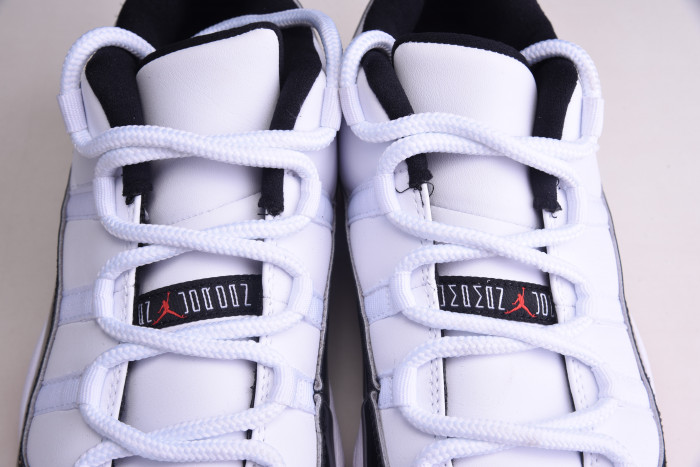 Air Jordan 11 Retro Low Concord Bred AV2187-160