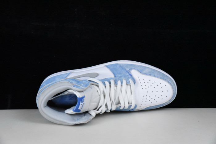Air Jordan 1 Retro High OG Hyper Royal 555088-402