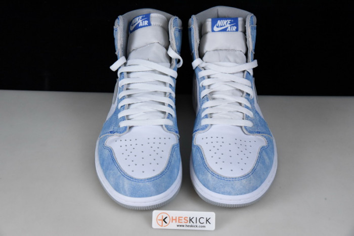 Air Jordan 1 Retro High OG Hyper Royal 555088-402