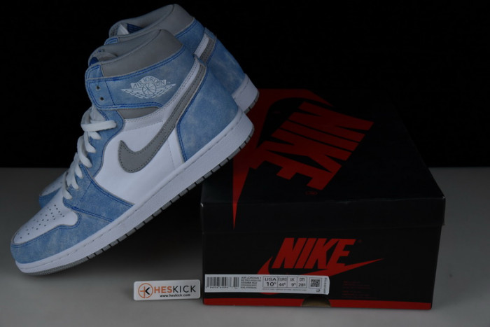 Air Jordan 1 Retro High OG Hyper Royal 555088-402