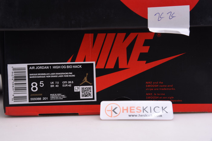 Air Jordan 1 Retro High Tokyo Bio Hack 555088-201
