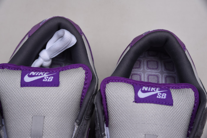 Nike Dunk SB Low Purple Pigeon 304292-051