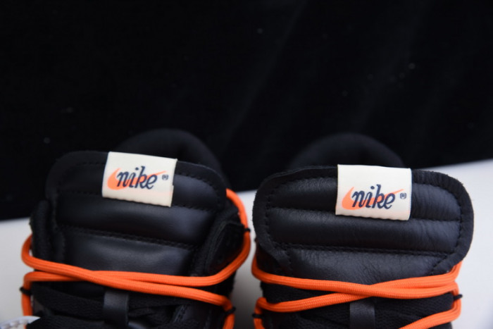 OFW x Nike Dunk Low CT0856-005