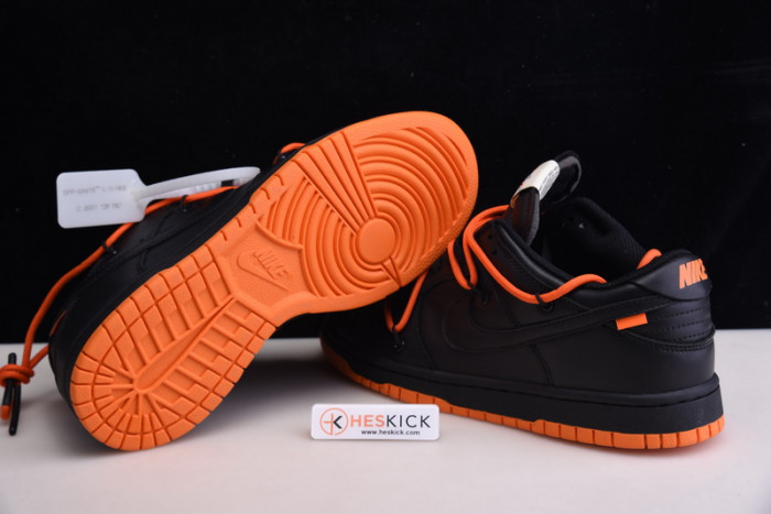 OFW x Nike Dunk Low CT0856-005