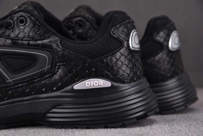 D10R B30 SNEAKER