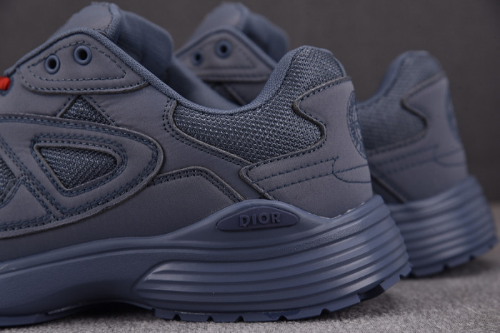 D10R B30 SNEAKER