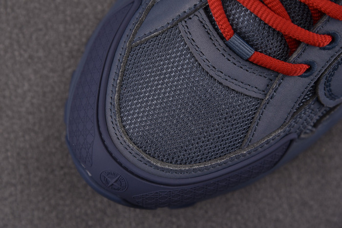D10R B30 SNEAKER