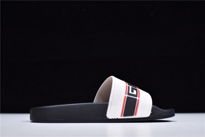 Gu66 SLIPPERS