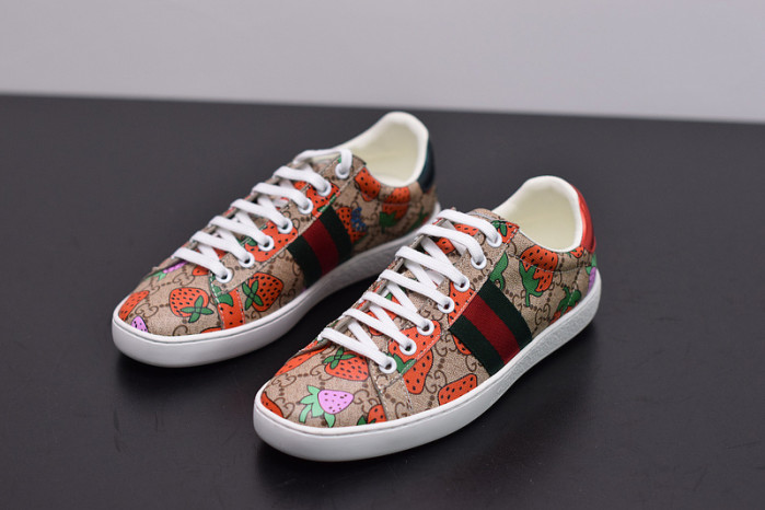 Gu66 Ace Embroidered Low-Top Sneaker 431920 DOPEO 9064