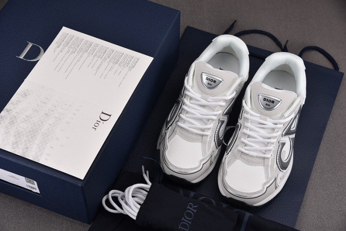D10R B30 SNEAKER
