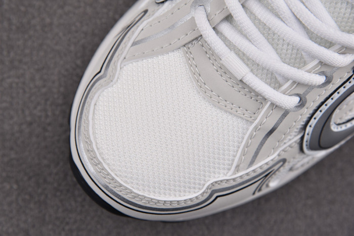 D10R B30 SNEAKER