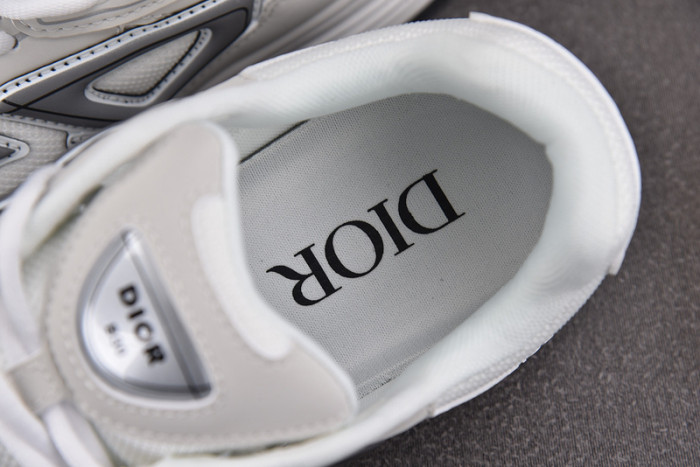 D10R B30 SNEAKER