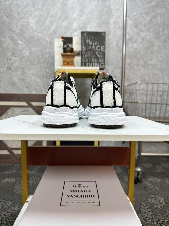 MAISON MIHARA YASUHIRO SNEAKER