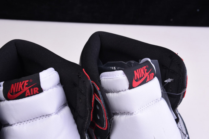Air Jordan 1 Bloodline 555088-062