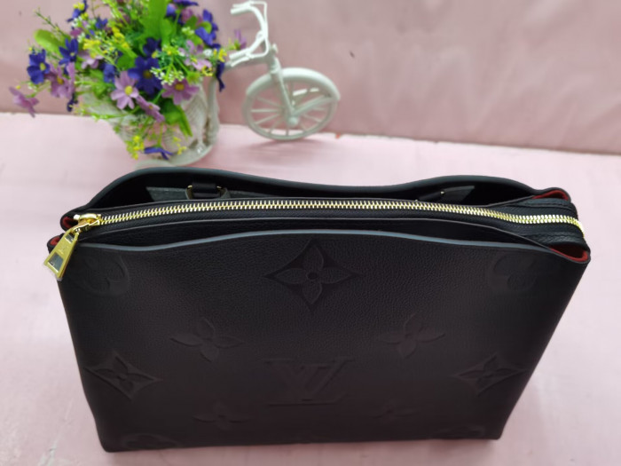 Lou1su1tt BAG